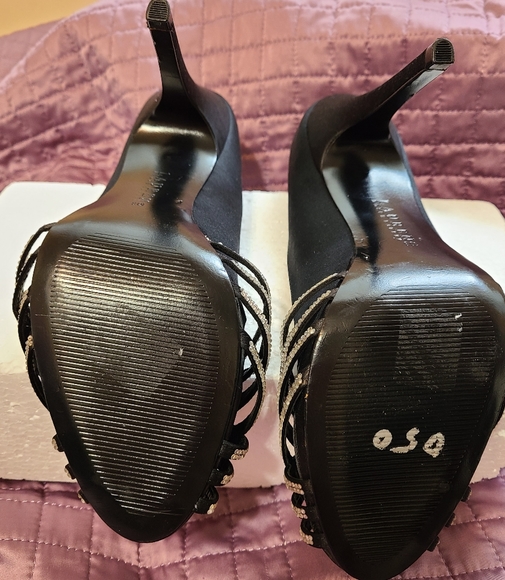 Ralph Lauren Balina black satin pumps 10B - Picture 6 of 8